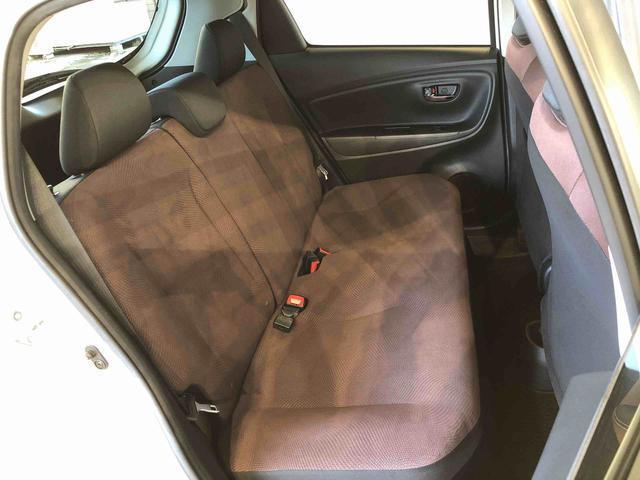 ヴィッツハイブリッドＵ２ＷＤ　衝突被害軽減システム　横滑り防止機能　シートヒーター　オートライト　プッシュスタート　スマートキー　オートエアコン　パワステ　パワーウインドウ　電動格納ドアミラー　ＡＢＳ（長野県）の中古車