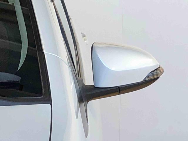 ヴィッツハイブリッドＵ２ＷＤ　衝突被害軽減システム　横滑り防止機能　シートヒーター　オートライト　プッシュスタート　スマートキー　オートエアコン　パワステ　パワーウインドウ　電動格納ドアミラー　ＡＢＳ（長野県）の中古車