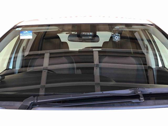 ヴィッツハイブリッドＵ２ＷＤ　衝突被害軽減システム　横滑り防止機能　シートヒーター　オートライト　プッシュスタート　スマートキー　オートエアコン　パワステ　パワーウインドウ　電動格納ドアミラー　ＡＢＳ（長野県）の中古車