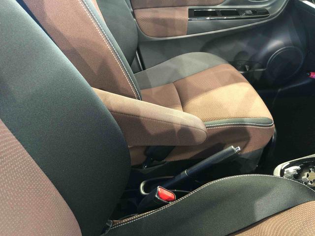 ヴィッツハイブリッドＵ２ＷＤ　衝突被害軽減システム　横滑り防止機能　シートヒーター　オートライト　プッシュスタート　スマートキー　オートエアコン　パワステ　パワーウインドウ　電動格納ドアミラー　ＡＢＳ（長野県）の中古車