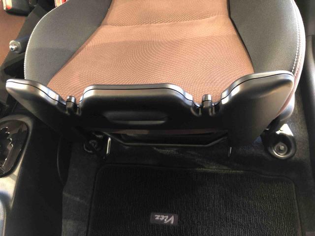 ヴィッツハイブリッドＵ２ＷＤ　衝突被害軽減システム　横滑り防止機能　シートヒーター　オートライト　プッシュスタート　スマートキー　オートエアコン　パワステ　パワーウインドウ　電動格納ドアミラー　ＡＢＳ（長野県）の中古車