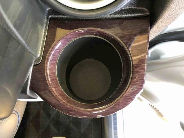 キャストスタイルＧ　ＶＳ　ＳＡIII４ＷＤ　衝突被害軽減システム　横滑り防止機能　アイドリングストップ　オートライト　オートエアコン　プッシュスタート　スマートキー　電動格納ドアミラー　パワーウィンドウ　パワステ　ＡＢＳ（長野県）の中古車