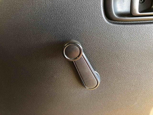 ハイゼットトラックジャンボスタンダード4WD オートライト エアコン パワステ 格納式テールゲートチェーン 衝突被害軽減システム 横滑り防止機能 アイドリングストップ ABS(長野県)の中古車