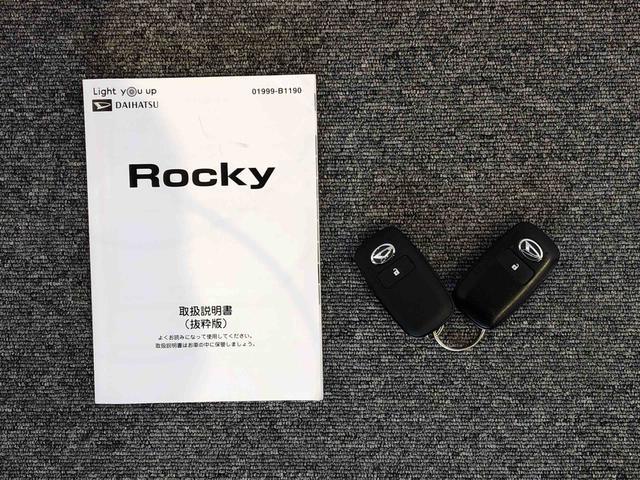 ロッキープレミアム４ＷＤ　ターボ　衝突被害軽減システム　横滑り防止機能　シートヒーター　オートライト　オートエアコン　プッシュスタート　スマートキー　アイドリングストップ　電動格納ドアミラー　ＡＢＳ（長野県）の中古車