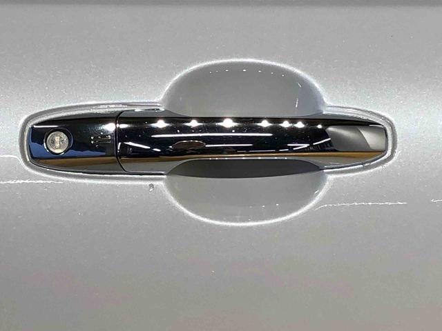 ロッキープレミアムＧ　ＨＥＶ２ＷＤ　クルーズコントロール　衝突被害軽減システム　横滑り防止機能　シートヒーター　オートライト　オートエアコン　プッシュスタート　スマートキー　アイドリングストップ　電動格納ドアミラー　ＡＢＳ（長野県）の中古車