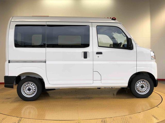 ハイゼットカーゴＤＸ４ＷＤ　ＡＭ／ＦＭラジオ　　マニュアルエアコン　パワーステアリング　パワードアロック　キーレスエントリー　衝突被害軽減システム　横滑り防止機能　アイドリングストップ　オートライト　ＡＢＳ（長野県）の中古車