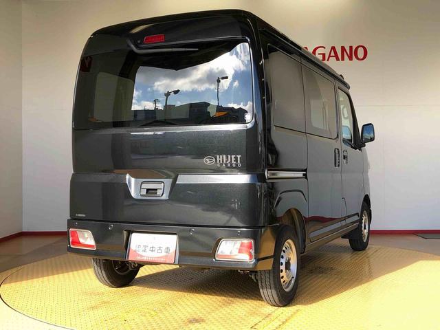 ハイゼットカーゴＤＸ４ＷＤ　ＡＭ／ＦＭラジオ　　マニュアルエアコン　パワーステアリング　パワードアロック　キーレスエントリー　衝突被害軽減システム　横滑り防止機能　アイドリングストップ　オートライト　ＡＢＳ（長野県）の中古車