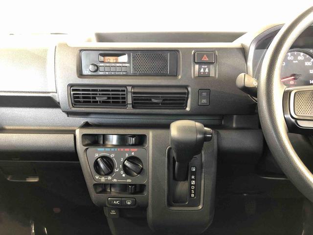 ハイゼットカーゴＤＸ４ＷＤ　ＡＭ／ＦＭラジオ　　マニュアルエアコン　パワーステアリング　パワードアロック　キーレスエントリー　衝突被害軽減システム　横滑り防止機能　アイドリングストップ　オートライト　ＡＢＳ（長野県）の中古車