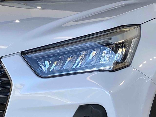 ロッキープレミアムＧ　ＨＥＶ２ＷＤ　クルーズコントロール　衝突被害軽減システム　横滑り防止機能　シートヒーター　オートライト　オートエアコン　プッシュスタート　スマートキー　電動格納ドアミラー　ＡＢＳ（長野県）の中古車