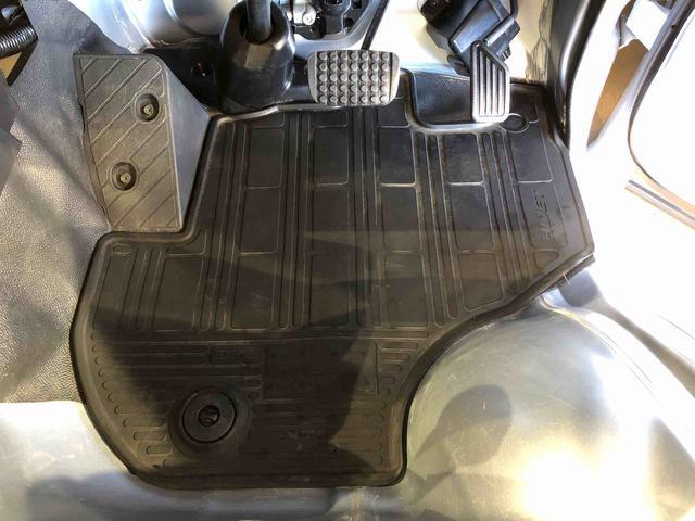 ハイゼットトラックジャンボ４ＷＤ　オートライト　マニュアルエアコン　パワステ　格納式テールゲートチェーン　パワーウィンドウ　フォグランプ　作業灯　ＡＢＳ（長野県）の中古車