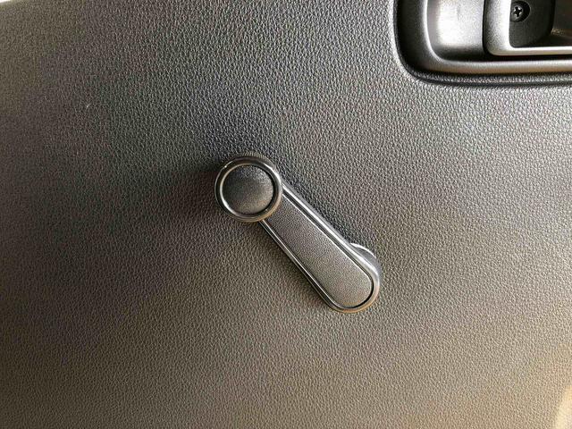 ハイゼットトラックスタンダード　農用スペシャル４ＷＤ　マニュアルエアコン　パワステ　オートライト　作業灯　リヤ４枚リーフスプリング　スーパーデフロック　ラジオデッキ　衝突被害軽減システム　横滑り防止機能　アイドリングストップ　ＡＢＳ（長野県）の中古車