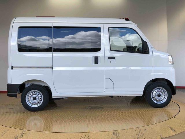 ハイゼットカーゴＤＸ４ＷＤ　ＡＭ／ＦＭラジオ　　マニュアルエアコン　パワーステアリング　パワードアロック　キーレスエントリー　衝突被害軽減システム　横滑り防止機能　アイドリングストップ　オートライト　ＡＢＳ（長野県）の中古車