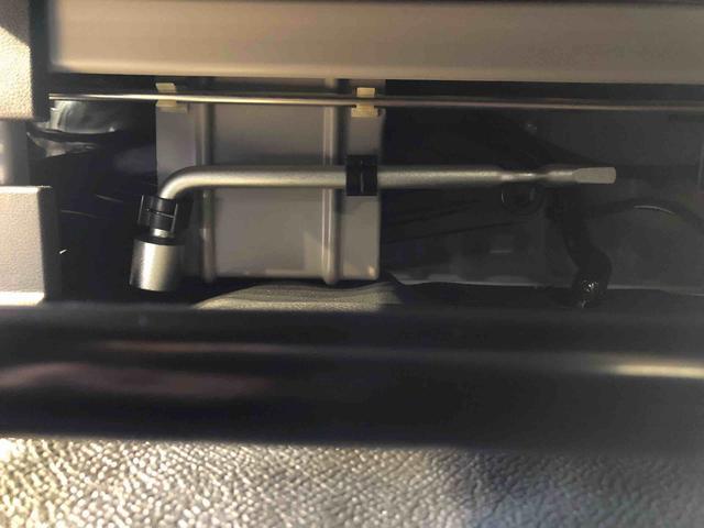 ハイゼットカーゴＤＸ４ＷＤ　ＡＭ／ＦＭラジオ　　マニュアルエアコン　パワーステアリング　パワードアロック　キーレスエントリー　衝突被害軽減システム　横滑り防止機能　アイドリングストップ　オートライト　ＡＢＳ（長野県）の中古車