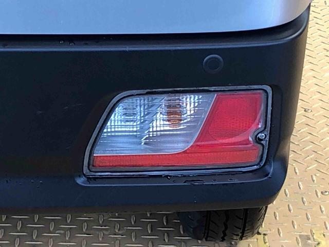 ハイゼットカーゴＤＸ４ＷＤ　ＡＭ／ＦＭラジオ　　マニュアルエアコン　パワーステアリング　パワードアロック　キーレスエントリー　衝突被害軽減システム　横滑り防止機能　アイドリングストップ　オートライト　ＡＢＳ（長野県）の中古車