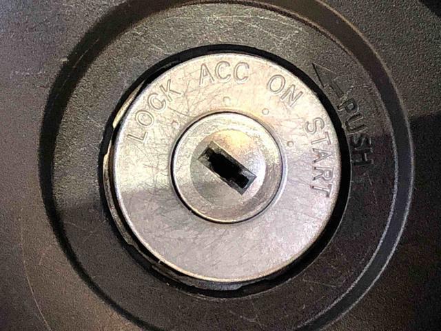 ハイゼットカーゴＤＸ４ＷＤ　ＡＭ／ＦＭラジオ　　マニュアルエアコン　パワーステアリング　パワードアロック　キーレスエントリー　衝突被害軽減システム　横滑り防止機能　アイドリングストップ　オートライト　ＡＢＳ（長野県）の中古車