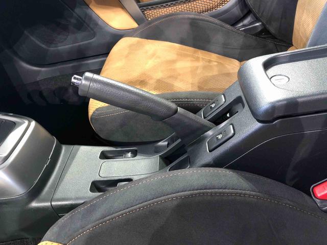 コペンローブ　Ｓ２ＷＤ　ターボ　アイドリングストップ　横滑り防止機能　シートヒーター　アクティブトップ　オートエアコン　パワーウインドウ　電動ドアミラー　キーフリーシステム　プッシュスタートエンジンボタン　ＡＢＳ（長野県）の中古車