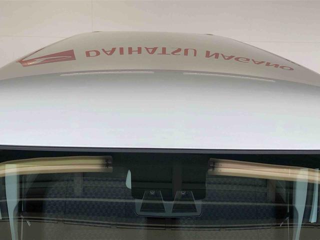 ハイゼットカーゴＤＸ４ＷＤ　ＡＭ／ＦＭラジオ　　マニュアルエアコン　パワーステアリング　パワードアロック　キーレスエントリー　衝突被害軽減システム　横滑り防止機能　アイドリングストップ　オートライト　ＡＢＳ（長野県）の中古車