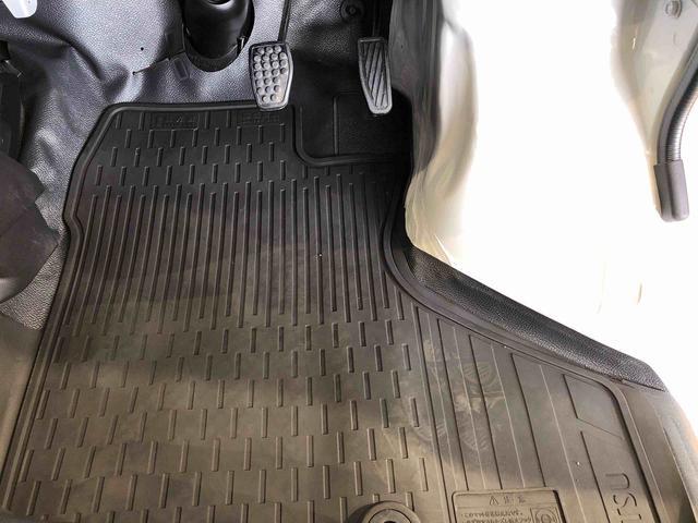 ハイゼットカーゴＤＸ４ＷＤ　ＡＭ／ＦＭラジオ　　マニュアルエアコン　パワーステアリング　パワードアロック　キーレスエントリー　衝突被害軽減システム　横滑り防止機能　アイドリングストップ　オートライト　ＡＢＳ（長野県）の中古車