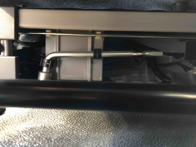 ハイゼットカーゴＤＸ４ＷＤ　ＡＭ／ＦＭラジオ　　マニュアルエアコン　パワーステアリング　パワードアロック　キーレスエントリー　衝突被害軽減システム　横滑り防止機能　アイドリングストップ　オートライト　ＡＢＳ（長野県）の中古車