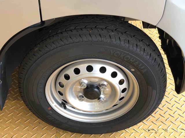 ハイゼットカーゴＤＸ４ＷＤ　ＡＭ／ＦＭラジオ　　マニュアルエアコン　パワーステアリング　パワードアロック　キーレスエントリー　衝突被害軽減システム　横滑り防止機能　アイドリングストップ　オートライト　ＡＢＳ（長野県）の中古車