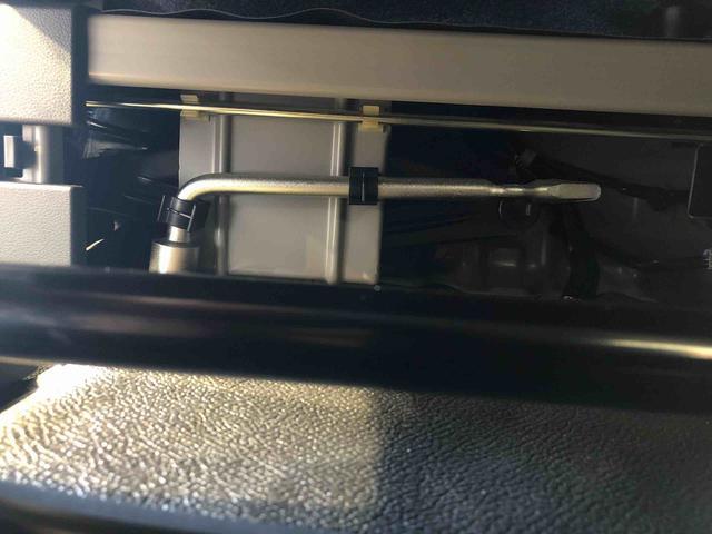 ハイゼットカーゴＤＸ４ＷＤ　ＡＭ／ＦＭラジオ　　マニュアルエアコン　パワーステアリング　パワードアロック　キーレスエントリー　衝突被害軽減システム　横滑り防止機能　アイドリングストップ　オートライト　ＡＢＳ（長野県）の中古車