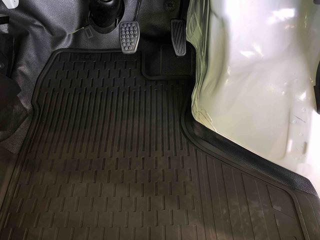 ハイゼットカーゴＤＸ４ＷＤ　ＡＭ／ＦＭラジオ　　マニュアルエアコン　パワーステアリング　パワードアロック　キーレスエントリー　衝突被害軽減システム　横滑り防止機能　アイドリングストップ　オートライト　ＡＢＳ（長野県）の中古車