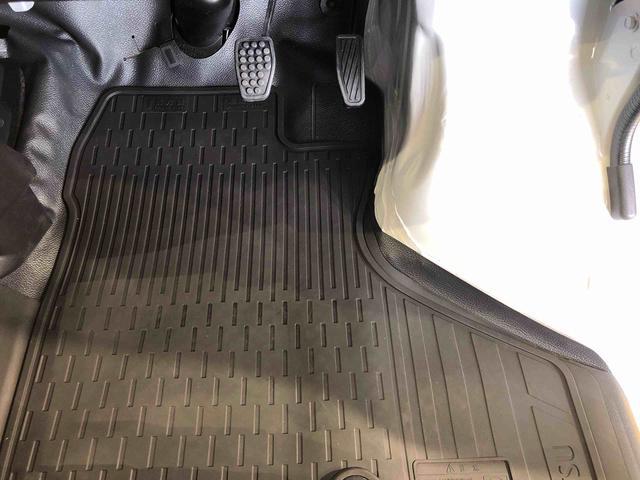 ハイゼットカーゴＤＸ４ＷＤ　ＡＭ／ＦＭラジオ　　マニュアルエアコン　パワーステアリング　パワードアロック　キーレスエントリー　衝突被害軽減システム　横滑り防止機能　アイドリングストップ　オートライト　ＡＢＳ（長野県）の中古車