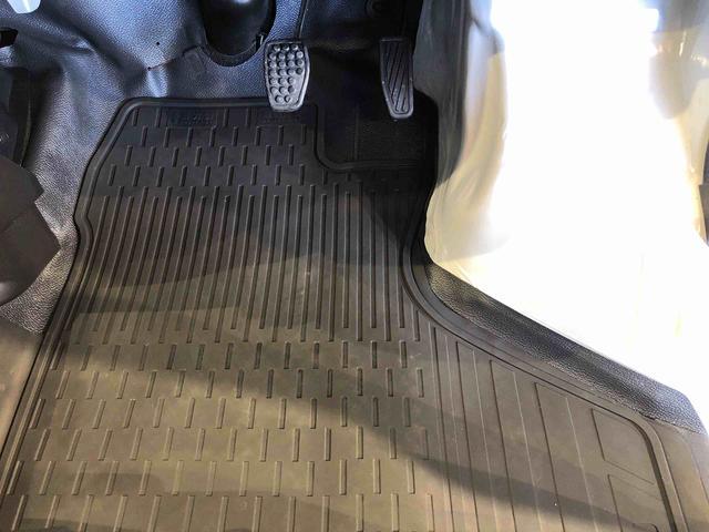 ハイゼットカーゴＤＸ４ＷＤ　ＡＭ／ＦＭラジオ　　マニュアルエアコン　パワーステアリング　パワードアロック　キーレスエントリー　衝突被害軽減システム　横滑り防止機能　アイドリングストップ　オートライト　ＡＢＳ（長野県）の中古車