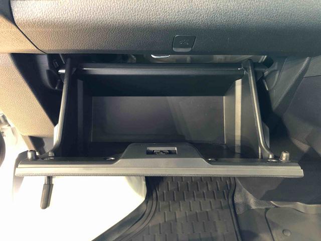 ハイゼットカーゴＤＸ４ＷＤ　ＡＭ／ＦＭラジオ　　マニュアルエアコン　パワーステアリング　パワードアロック　キーレスエントリー　衝突被害軽減システム　横滑り防止機能　アイドリングストップ　オートライト　ＡＢＳ（長野県）の中古車