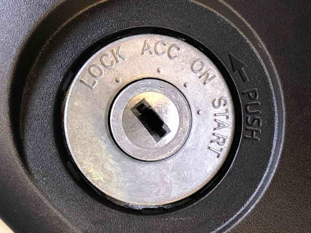 ハイゼットトラックスタンダード４ＷＤ　マニュアルエアコン　パワステ　タイミングチェーン　ラジオデッキ　手動ドアミラー　手動ウィンドウ　衝突被害軽減システム　横滑り防止機能　アイドリングストップ　ＡＢＳ（長野県）の中古車