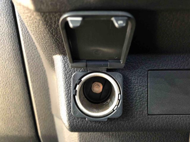 ハイゼットカーゴＤＸ４ＷＤ　ＡＭ／ＦＭラジオ　　マニュアルエアコン　パワーステアリング　パワードアロック　キーレスエントリー　衝突被害軽減システム　横滑り防止機能　アイドリングストップ　オートライト　ＡＢＳ（長野県）の中古車