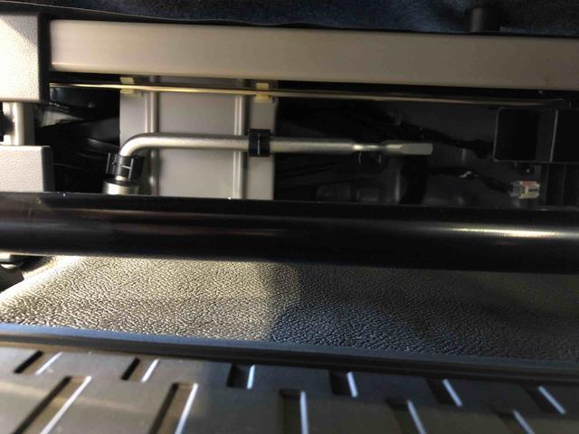 ハイゼットカーゴＤＸ４ＷＤ　ＡＭ／ＦＭラジオ　　マニュアルエアコン　パワーステアリング　パワードアロック　キーレスエントリー　衝突被害軽減システム　横滑り防止機能　アイドリングストップ　オートライト　ＡＢＳ（長野県）の中古車