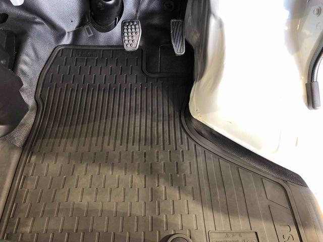 ハイゼットカーゴＤＸ４ＷＤ　　ＡＭ／ＦＭラジオ　マニュアルエアコン　パワーステアリング　パワードアロック　キーレスエントリー　衝突被害軽減システム　横滑り防止機能　アイドリングストップ　オートライト　ＡＢＳ（長野県）の中古車