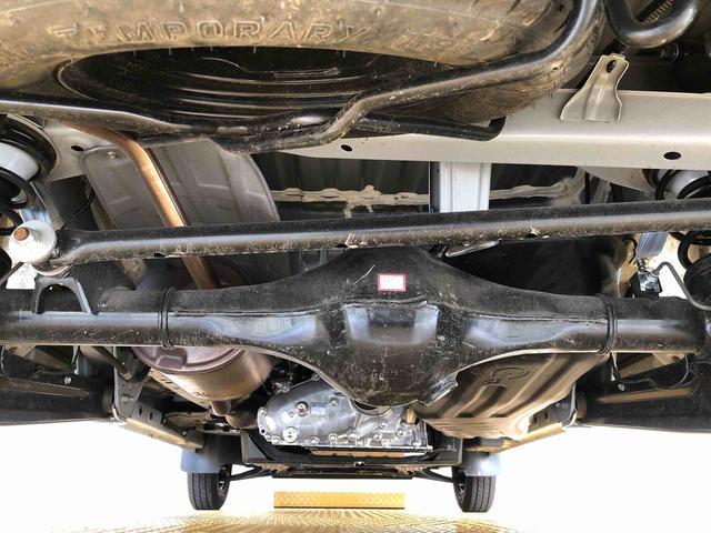 ハイゼットカーゴＤＸ４ＷＤ　　ＡＭ／ＦＭラジオ　マニュアルエアコン　パワーステアリング　パワードアロック　キーレスエントリー　衝突被害軽減システム　横滑り防止機能　アイドリングストップ　オートライト　ＡＢＳ（長野県）の中古車