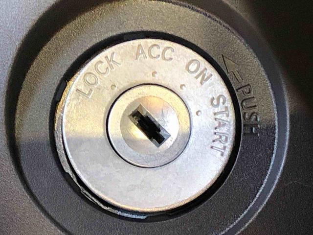 ハイゼットカーゴＤＸ４ＷＤ　ＡＭ／ＦＭラジオ　　マニュアルエアコン　パワーステアリング　パワードアロック　キーレスエントリー　衝突被害軽減システム　横滑り防止機能　アイドリングストップ　オートライト　ＡＢＳ（長野県）の中古車