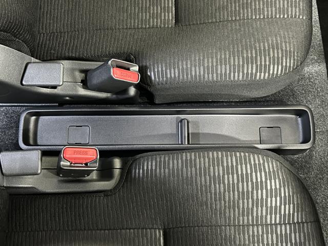 ハイゼットカーゴクルーズ 6.8ディスプレイオーディオ キーフリー保証 新車保証・まごころ保証 1年間・走行距離無制限付き キーフリーシステム 電動格納ドアミラー アイドリングストップ 前席パワーウインドウ コーナーセンサー オートライト オートハイビーム(東京都)の中古車