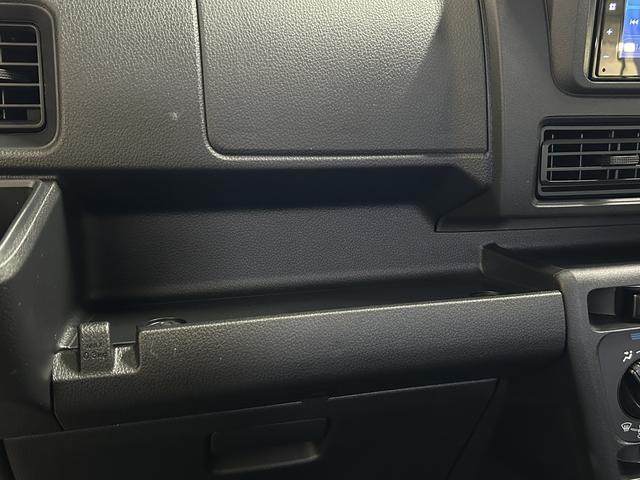 ハイゼットカーゴクルーズ 6.8ディスプレイオーディオ キーフリー保証 新車保証・まごころ保証 1年間・走行距離無制限付き キーフリーシステム 電動格納ドアミラー アイドリングストップ 前席パワーウインドウ コーナーセンサー オートライト オートハイビーム(東京都)の中古車