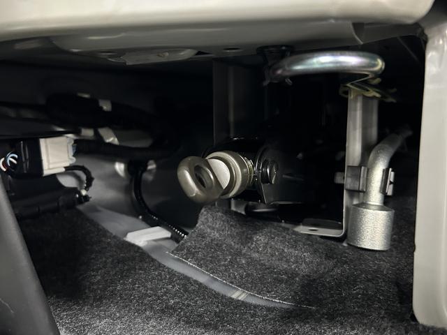 ハイゼットカーゴクルーズ 6.8ディスプレイオーディオ キーフリー保証 新車保証・まごころ保証 1年間・走行距離無制限付き キーフリーシステム 電動格納ドアミラー アイドリングストップ 前席パワーウインドウ コーナーセンサー オートライト オートハイビーム(東京都)の中古車