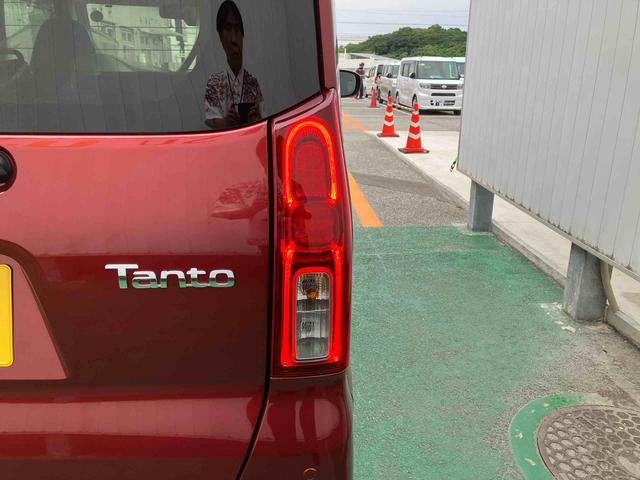 タントX(沖縄県)の中古車