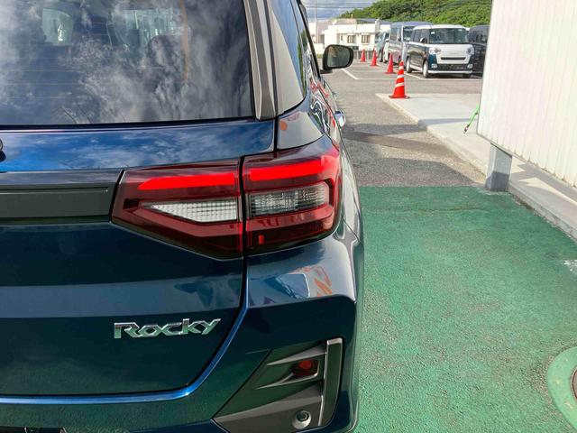 ロッキープレミアムＧ　ＨＥＶ（沖縄県）の中古車