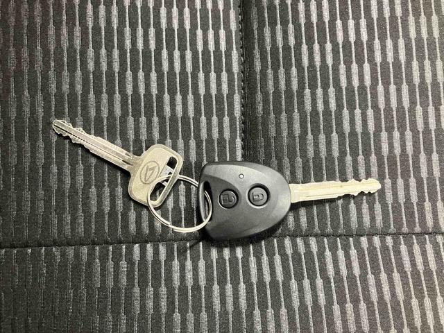 ハイゼットカーゴＤＸスマートアシスト　ＡＭ／ＦＭラジオ　キーレスエントリー　パワーウインドウ（三重県）の中古車