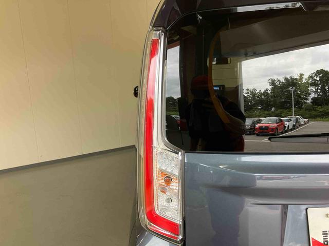 ムーヴカスタム　Ｘ／プッシュスタート／ナビ／キーフリーナビ　プッシュボタンスタート　キーフリー　オートエアコン　オートライト　１４インチアルミホイール　インパネシフト　ＥＴＣ　エコアイドル（三重県）の中古車