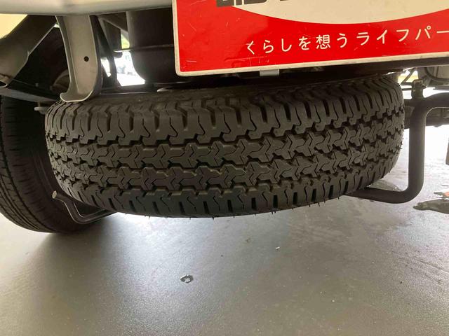 ハイゼットトラックスタンダードＳＡIIIｔ／４ＷＤ／５ＭＴＡＭ／ＦＭラジオ　マニュアルエアコン　パワステ　三方開（三重県）の中古車
