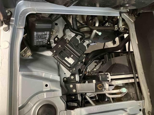 ハイゼットトラックスタンダードＳＡIIIｔ／４ＷＤ／５ＭＴＡＭ／ＦＭラジオ　マニュアルエアコン　パワステ　三方開（三重県）の中古車