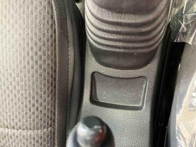 ハイゼットトラックスタンダードＳＡIIIｔ／４ＷＤ／５ＭＴＡＭ／ＦＭラジオ　マニュアルエアコン　パワステ　三方開（三重県）の中古車