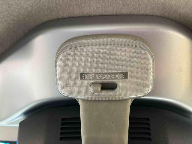 ハイゼットトラックスタンダードＳＡIIIｔ／４ＷＤ／５ＭＴＡＭ／ＦＭラジオ　マニュアルエアコン　パワステ　三方開（三重県）の中古車