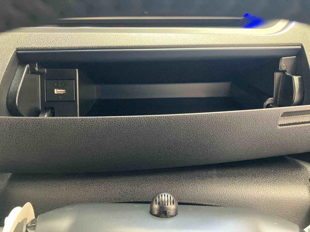 タントカスタムＲＳ／ターボ／両側パワースライドドアターボ車　両側パワースライドドア　イージークローザー　ナビ　バックモニター　ドライブレコーダー　インパネシフト　キーフリー　プッシュボタンスタート　電動パーキングブレーキ　シートヒーター（三重県）の中古車