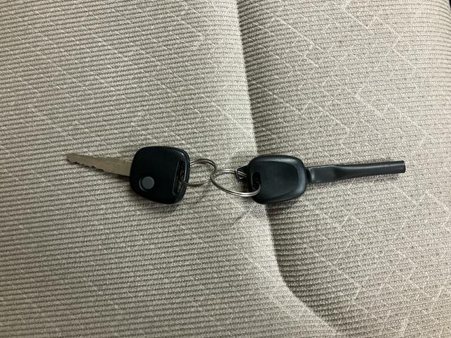 ワゴンＲＦＡ／ナビ／ドライブレコーダー／キーレスナビ　ＣＤ　ドライブレコーダー　キーレス　パワーウィンドウ　電動ドアミラー　マニュアルエアコン　横滑り防止装置　１４インチ　マット　バイザー（三重県）の中古車