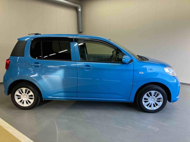 パッソＸ　ＬパッケージＳ／１０００ｃｃナビ　バックモニター　衝突被害軽減ブレーキ　クリアランスソナー　電動ドアミラー　パワーウィンドウ　プッシュボタンスタート　キーフリー　オートエアコン　１０００ｃｃ　５人乗り　マット　バイザー（三重県）の中古車