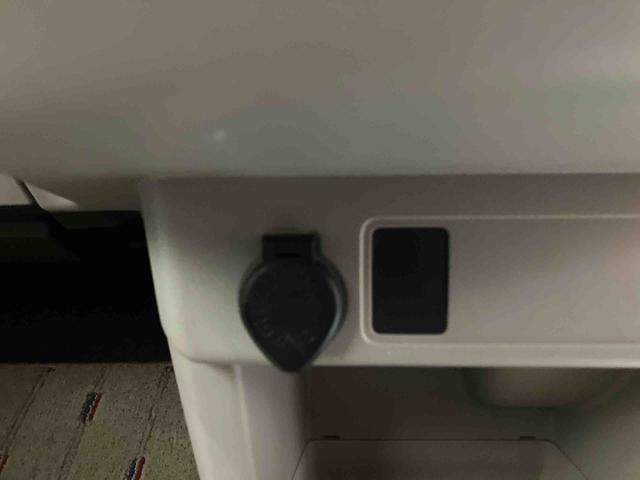 パッソＸ　ＬパッケージＳ／１０００ｃｃナビ　バックモニター　衝突被害軽減ブレーキ　クリアランスソナー　電動ドアミラー　パワーウィンドウ　プッシュボタンスタート　キーフリー　オートエアコン　１０００ｃｃ　５人乗り　マット　バイザー（三重県）の中古車